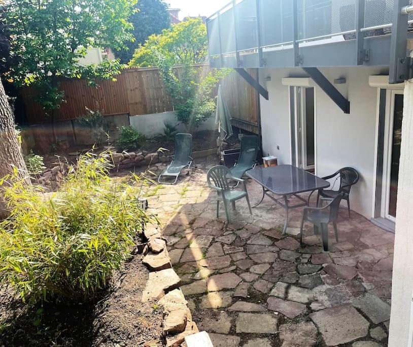 Appartement 2 Pièces 45m2 Rez-de-jardin-terrasse