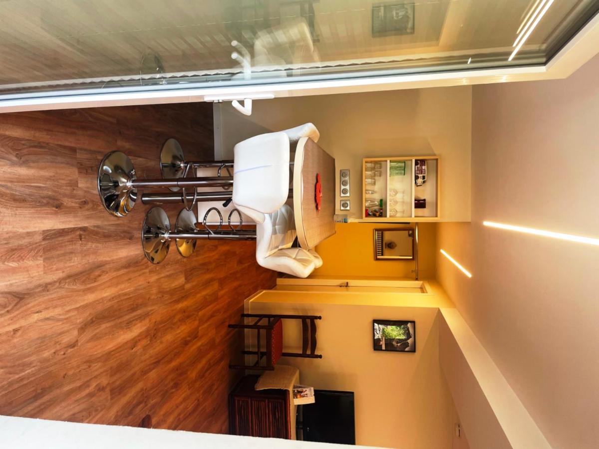 Appartement 2 Pièces 45m2 Rez-de-jardin-terrasse *